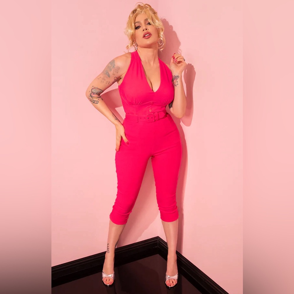 CAPRI PANTS IN CANDY PINK - VIXEN BY MICHELINE PITT